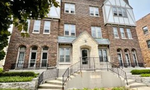 Apartments Near Marquette 2631 N Cramer for Marquette University Students in Milwaukee, WI