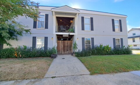 Apartments Near New Orleans 200 N. Olympia St for New Orleans Students in New Orleans, LA