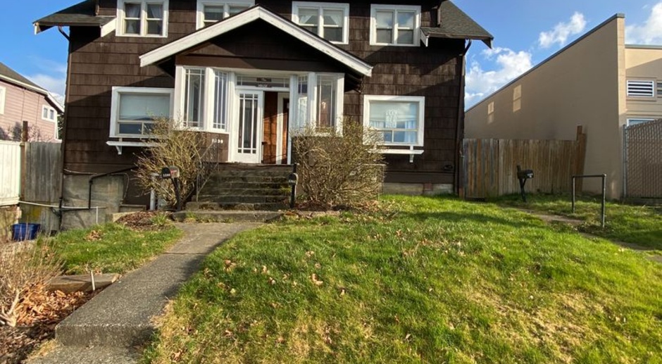 8 Bedroom House close to Downtown and WWU