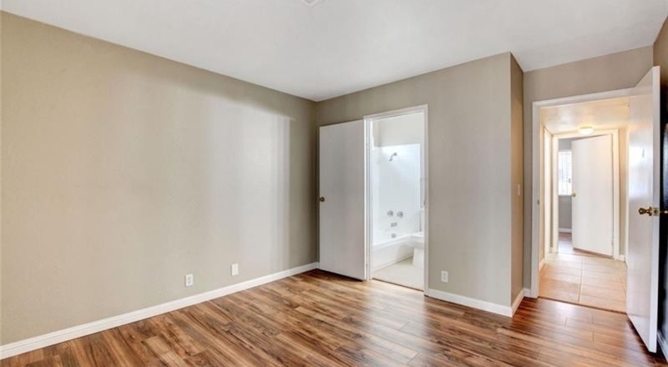 NEWLY REMODELED CONDO IN CENTRAL LAS VEGAS!!