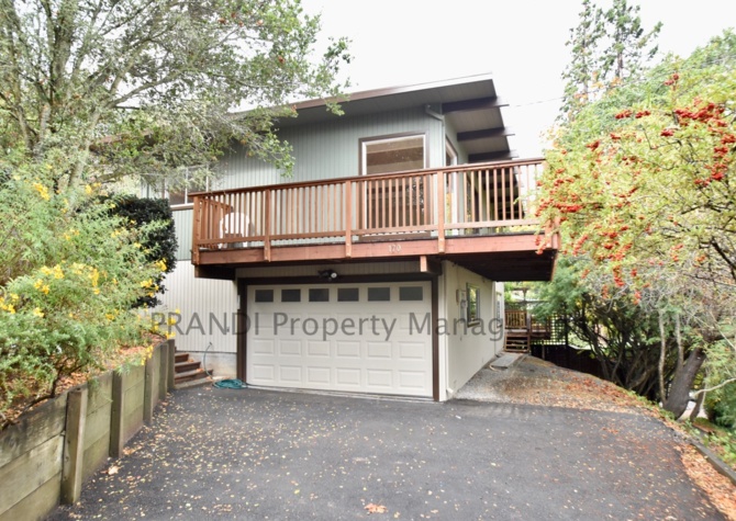 Houses Near Lovely Home in Mill Valley with Views!