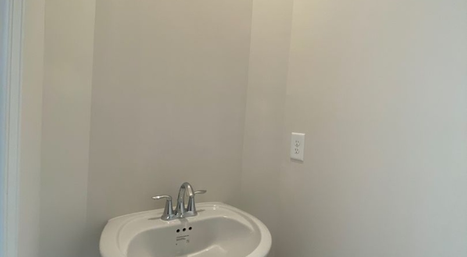 Room in 4 Bedroom Townhome at Canton Side Ave