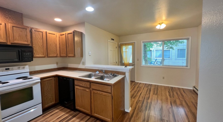 Two Story 2 Bed 1.5 Bath Condominium with Garage and Laundry Room in North Ellensburg! 
