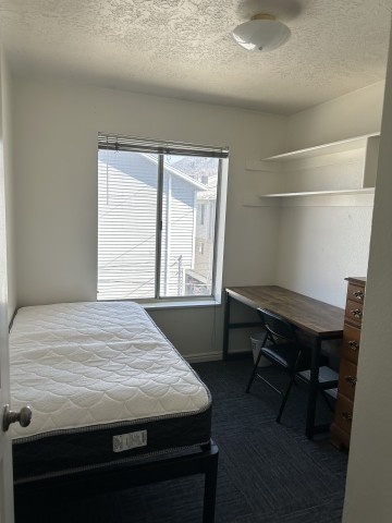 Shared bedrooms 1 block from BYU Campus