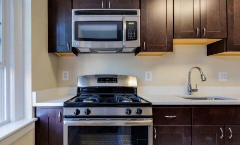 Apartments Near UMUC 1829 Summit Pl Nw for University of Maryland-University College Students in Adelphi, MD