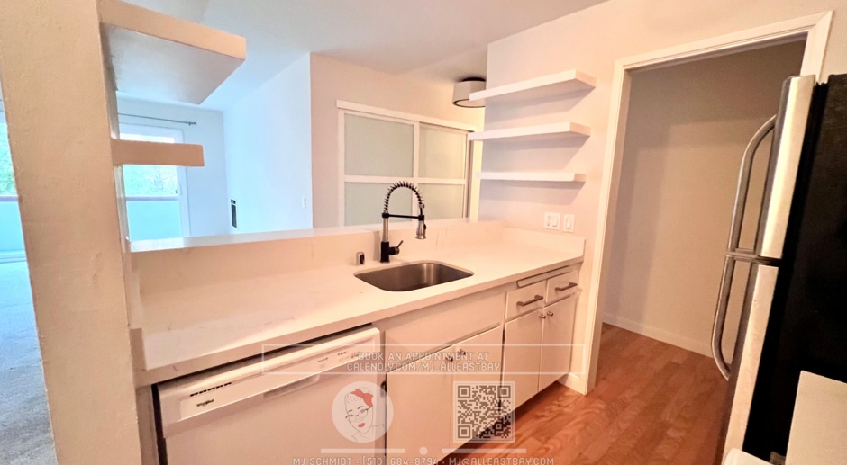Bright 2 bedroom 1 bath condo in an vibrant neighborhood!  50% Off First Months Rent!