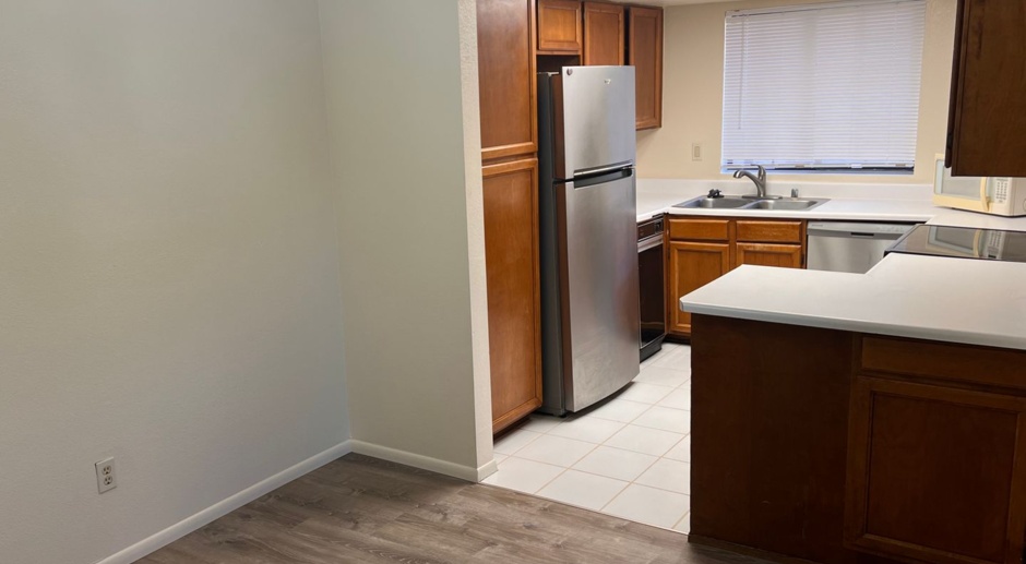 1 Bed -1 Bath Large Tempe Condo Great Location! Ground Floor w/Courtyard