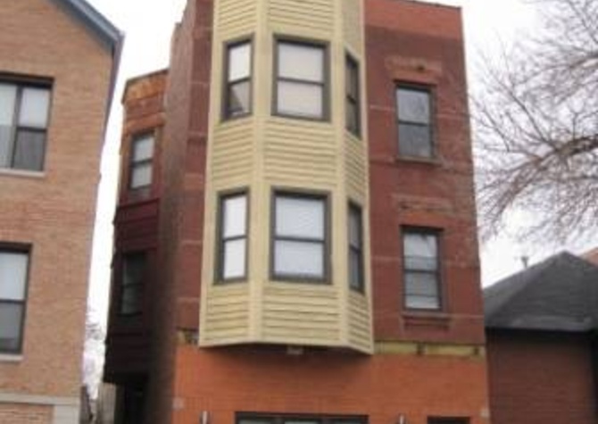 Houses Near Wicker Park condo 2bed / 2full bath, 2 parking, outdoor space, in unit w/d