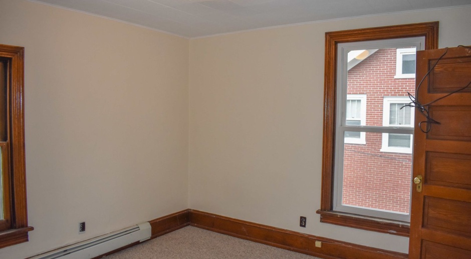 Student Housing! 4 Bedroom Home Close to LHU with Washer/Dryer