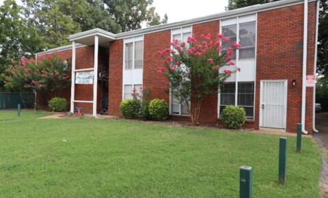 Apartments Near Tennessee CLOVERDALE at HIGHLAND for Tennessee Students in , TN