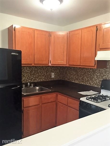 Lovely 2 Bedroom Apartment in Garden Complex - Terrace - Parking- River Views - H/HW/G - Yonkers