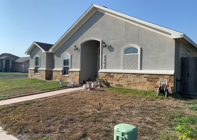 Houses Near Updated 2015 home in Flour Bluff school district