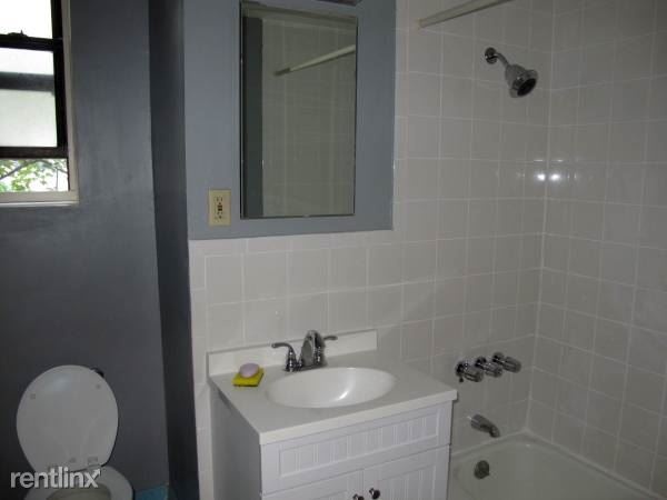 Beautiful 1 Bedroom Apartment - Laundry On-Site - H/HW Included - White Plains