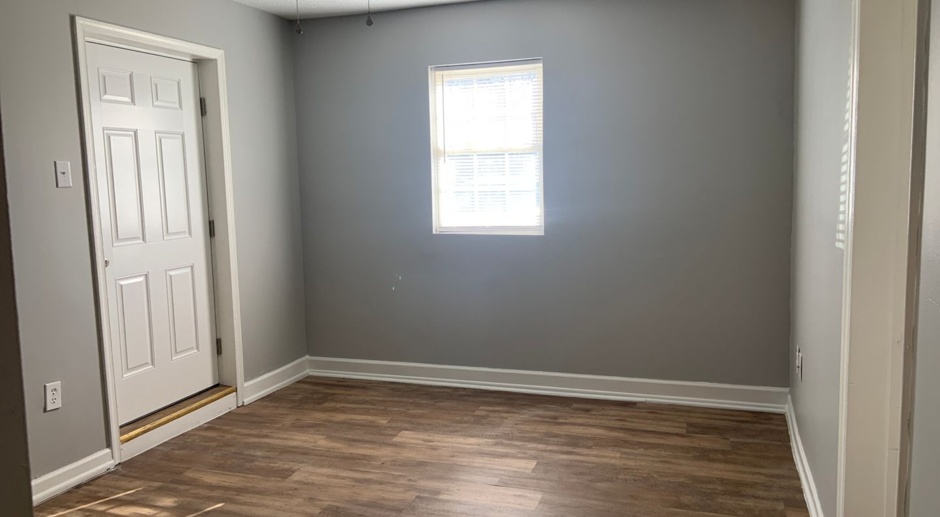 Newly Renovated One Bedroom Duplex