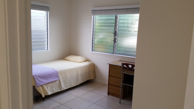 Room for rent near UH Manoa