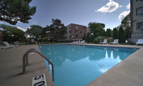 Apartments Near UW-Madison Parkview 765 for University of Wisconsin Students in Madison, WI