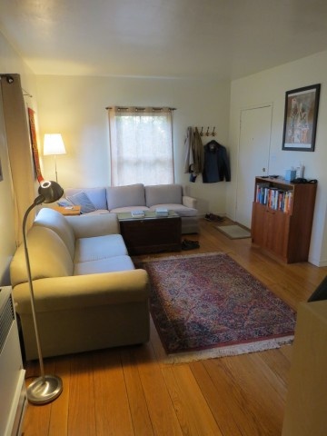 Sunny, furnished 1-bedroom apt available May-Oct