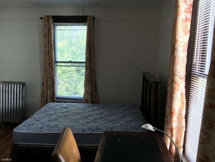 Room for Rent in Collegetown Prime Location Near Cornell