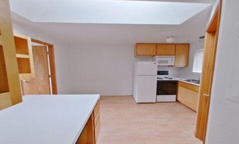 Apartments Near LCC 1613 Ferry Alley for Lane Community College Students in Eugene, OR