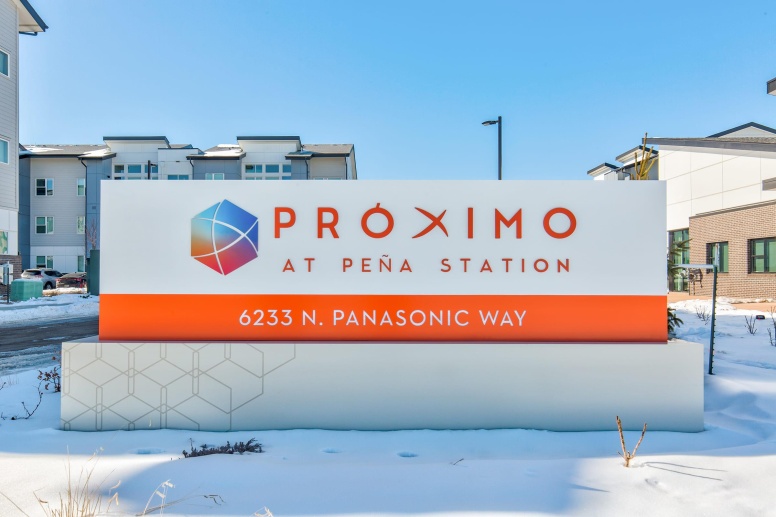 Proximo at Pena Station