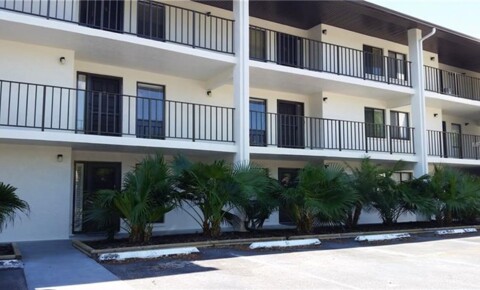 Apartments Near MCC  BEAUTIFUL 2BR/2B, TURNKEY FURNITURED, GROUND FLOOR CONDO LOCATED IN THE HEART OF SARASOTA!  for Manatee Community College Students in Bradenton, FL