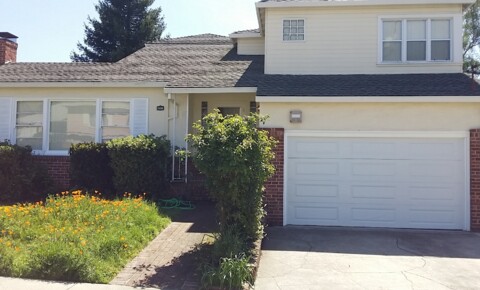 Houses Near Chabot Peidmont Pines charming 3 Bedroom available now. for Chabot College Students in Hayward, CA
