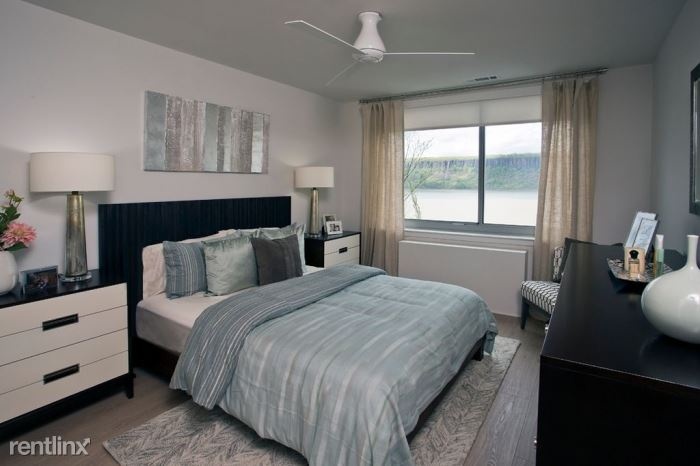 Beautiful 1 Bedroom Apartment in Luxury Building - Water Views - Parking - Laundry - Yonkers