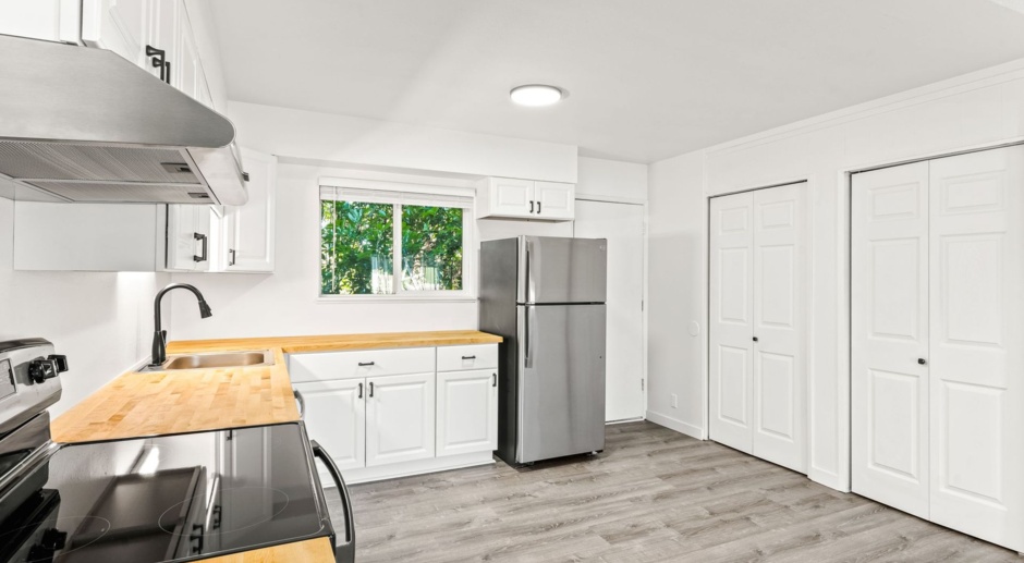 Renovated 2BR with dishwasher, on site laundry!