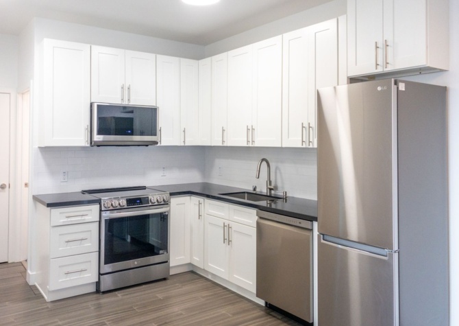 Apartments Near TWO WEEKS FREE RENT! Remodeled! Amazing View! 2 BR/2 BA Unit! Parking! Laundry! PROGRESSIVE