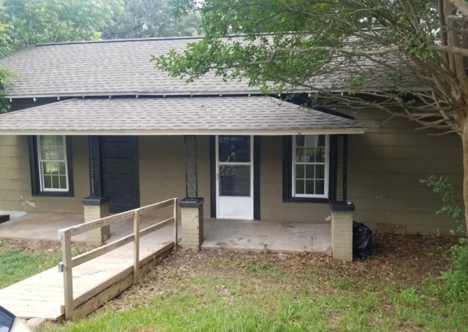 Houses Near 2/1 House for rent in Easley for $995 a month