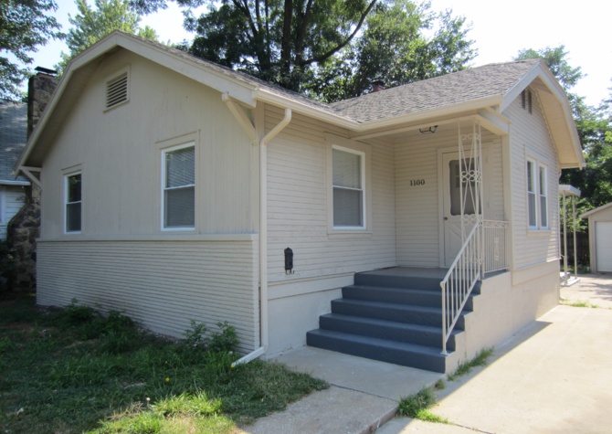 Houses Near 1100 S Jefferson - Modern 3BR Home Just Minutes From MSU Campus!!
