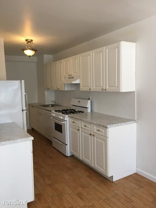 Renovated 1 Bedroom Apt. in Building - H/HW - Laundry on Site - White Plains