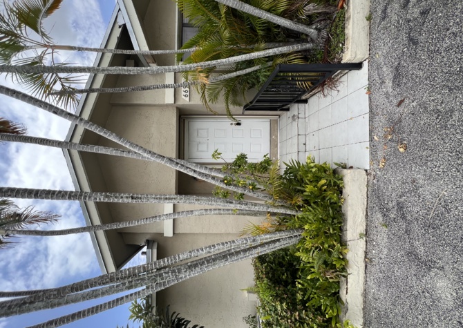 Houses Near Spacious 2bed-2bath unit located in the heart of Kendall.