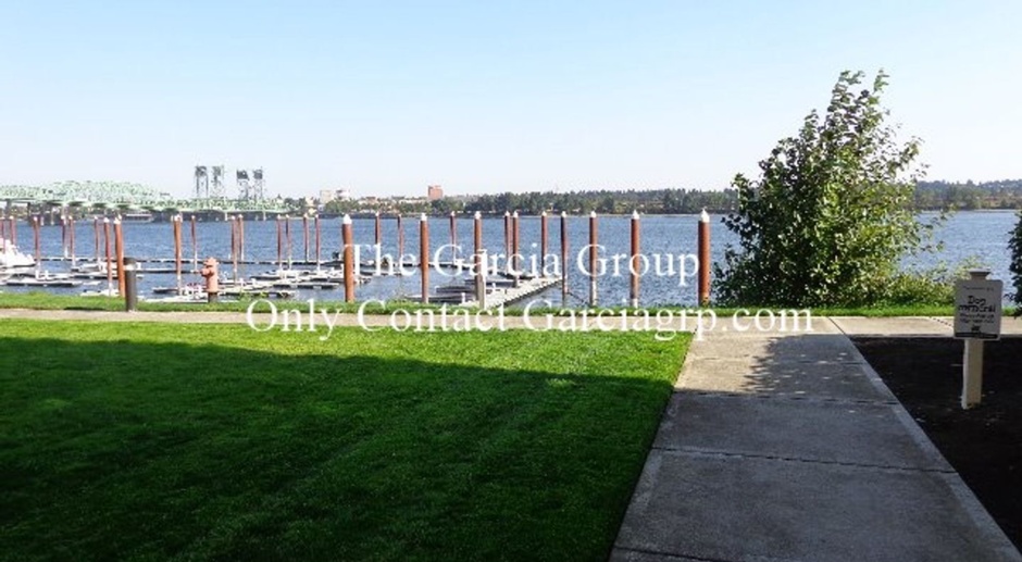Great 1 bedroom on Hayden Island! Rent includes Water/Sewer & Garbage/Recycling! 