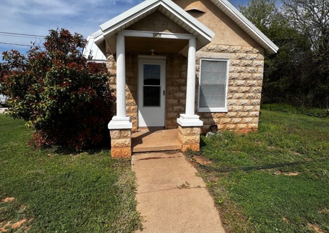 Houses Near Adorable 1 Bedroom Stone Home! 