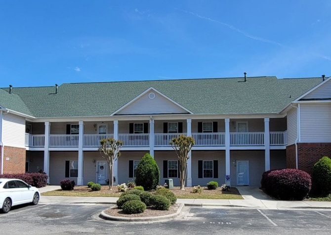 Apartments Near Welcome to this spacious 3 bedroom 2 bath end unit condo located in the heart of Wilmington, NC. 