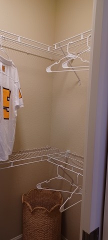 off campus sublet available ASAP for male KSU student