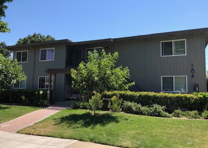 Houses Near Los Gatos 2 Bedroom Unit! Close To Shopping and More!