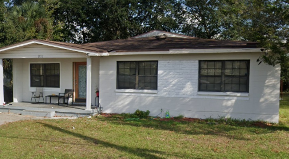 3 Bed, 2 Bath available now right across from Paxon School for Advanced Studies! 