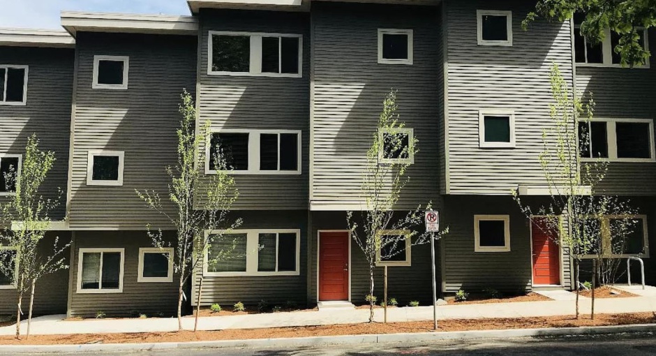 Newly constructed SW Portland townhome blocks from PSU