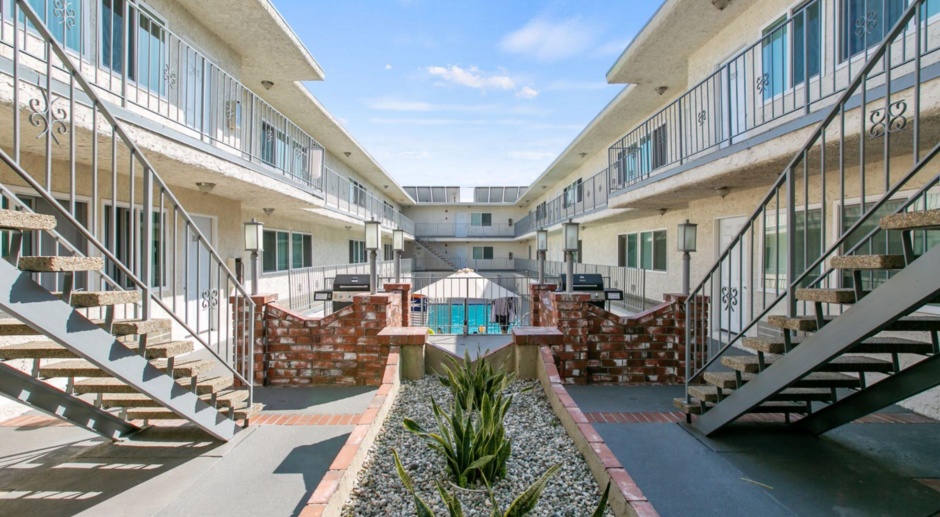 Enjoy this beautiful, spacious unit in the heart of Burbank!