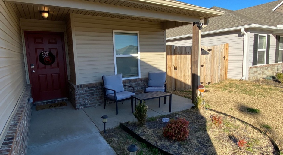 Practically New 3 Bedroom Home in Fayetteville! 8 Minutes from UofA Campus!