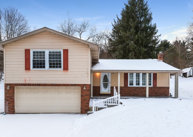 Houses Near BEAUTIFULLY UPDATED MULTI LEVEL IN CENTER TWP-