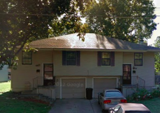 Houses Near Duplex Norwood Ave 64052