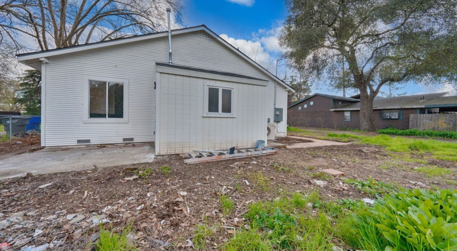 Single Story Newly Renovated 3 bedroom Home