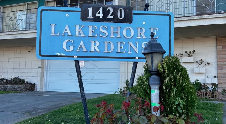 Lakeshore Gardens 