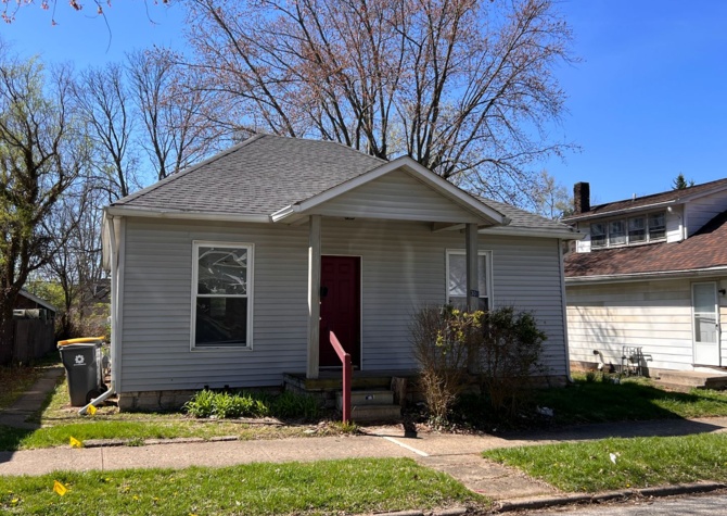 Houses Near REDUCED 3 Bedroom Close to Campus Available August 2024