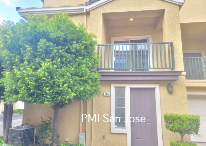 Houses Near 2 Bed 2.5 Bath located in Fremont