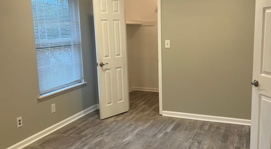 Beautifully Renovated Condo in the Heart of Downtown Rochester 
