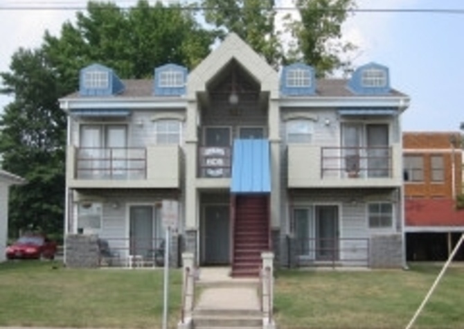 Houses Near  605 E Grand - Large 2BR Duplex Just 2 Blocks from MSU!